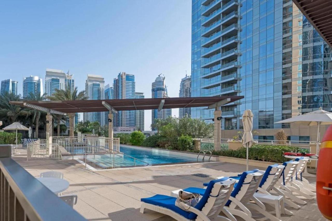 Maison Privee - Stunning Waterfront Apt With Marina View Nxt To Beach Dubai Eksteriør bilde